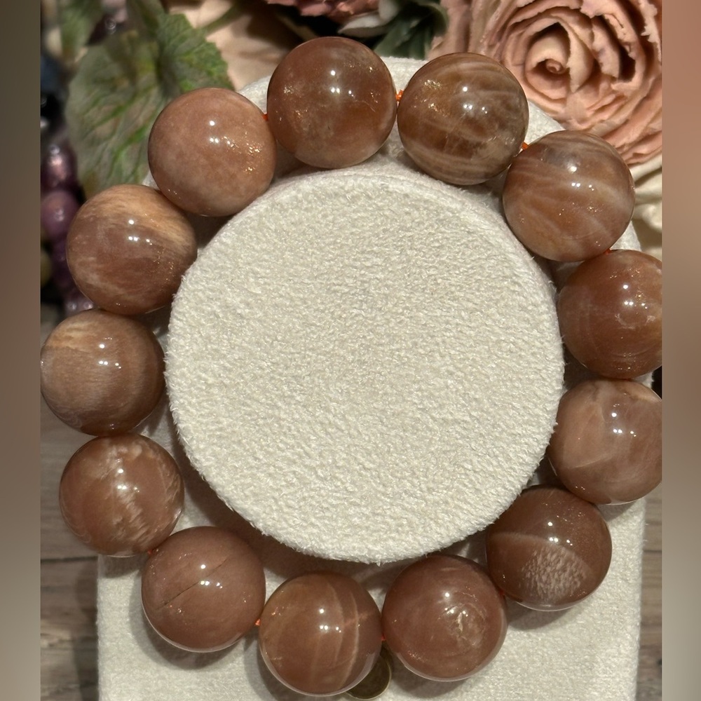 Peach Moonstone Bracelet 17mm Size 6.75-7” - Picture 2 of 5